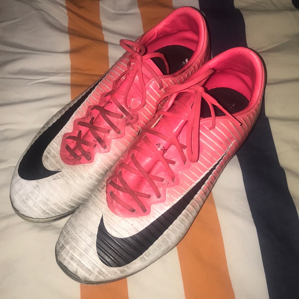 Nike Metal Cleats
